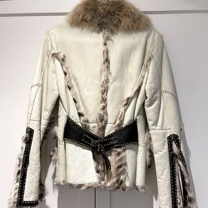 Beautiful, Chic Leather Jacket! Perfect for the upcoming winter season.